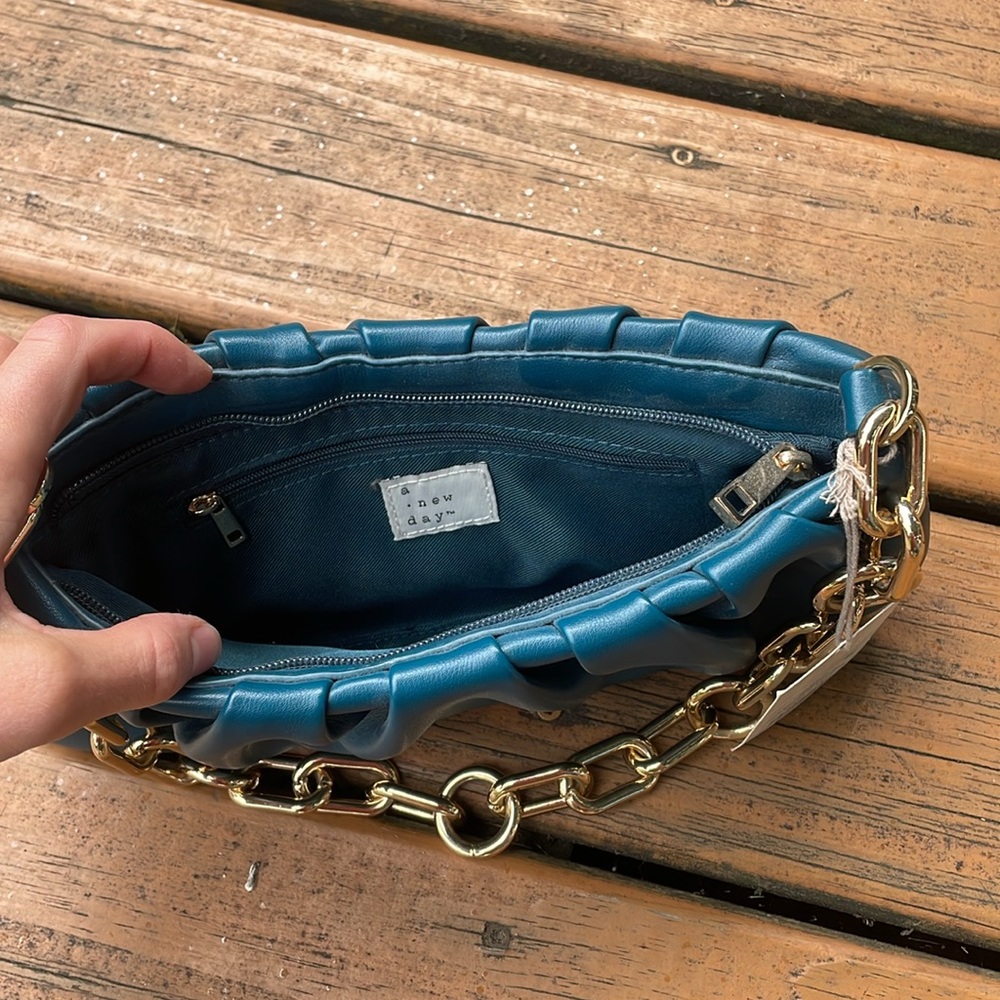 Target Shoulder purse - Picture 2 of 3